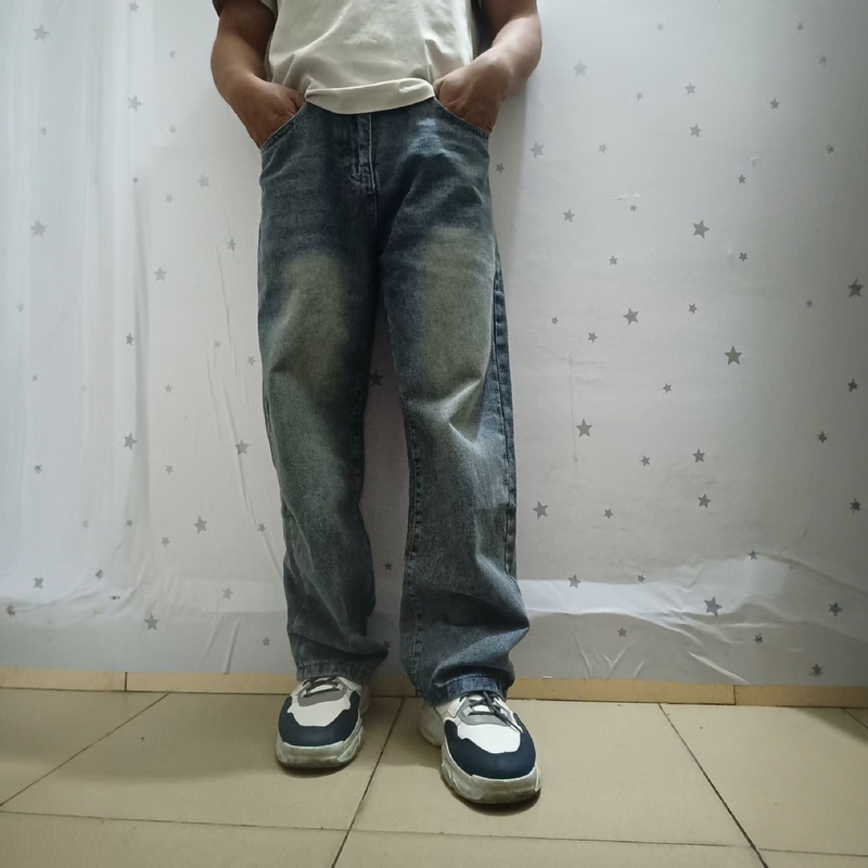 1995Hu Loose Straight-Leg Jeans, Washed and Distressed, American Retro Style, Suitable for Petite and Slightly Chubby Men