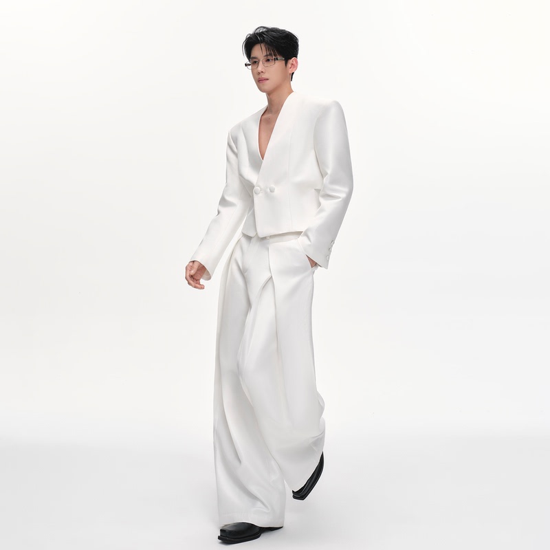 Nobu「Arder Series」Autumn Short High-Waisted Double-Slit V-Neck White Blazer Suit Nobu「Arder Series」Autumn Short High-Waisted Double-Slit V-Neck White Blazer Suit