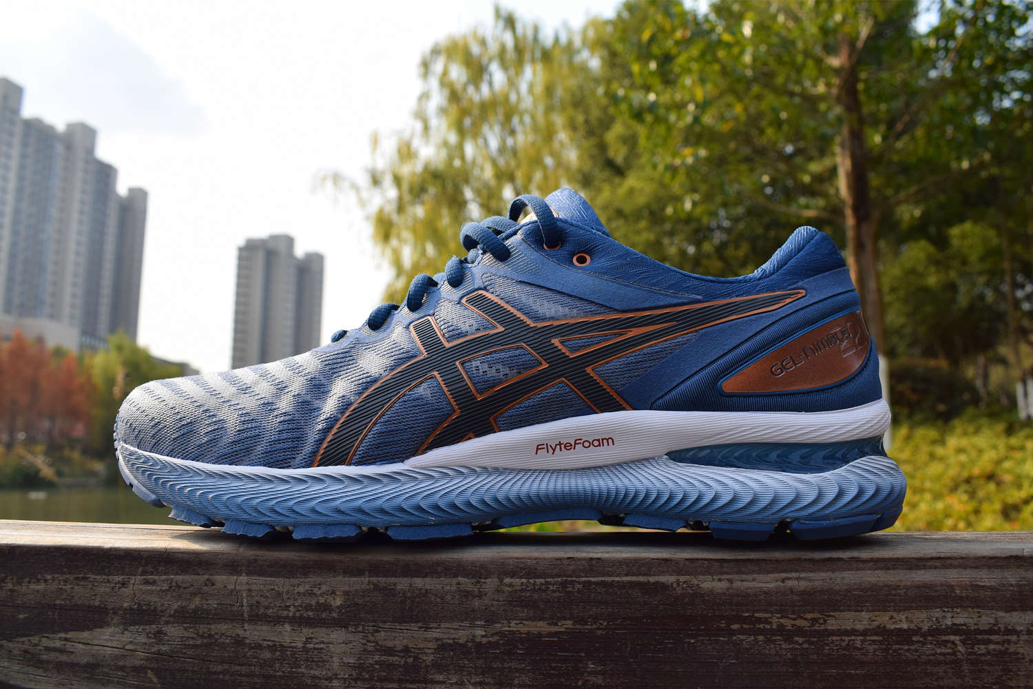 Nimbus22跑鞋实力均衡适用性广26