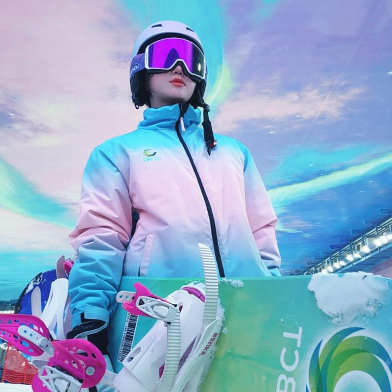 智能眼镜背后的光学秘密： 双镜片设计如何塑造未来视界