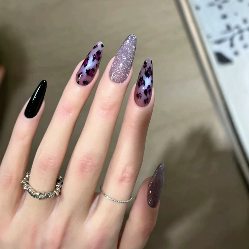【Royal Sister Leopard Print】Handmade Autumn and Winter Grape Purple Cat Eye Leopard Print Royal Sister European and American Style Brightening Nail Art Wearable Nails