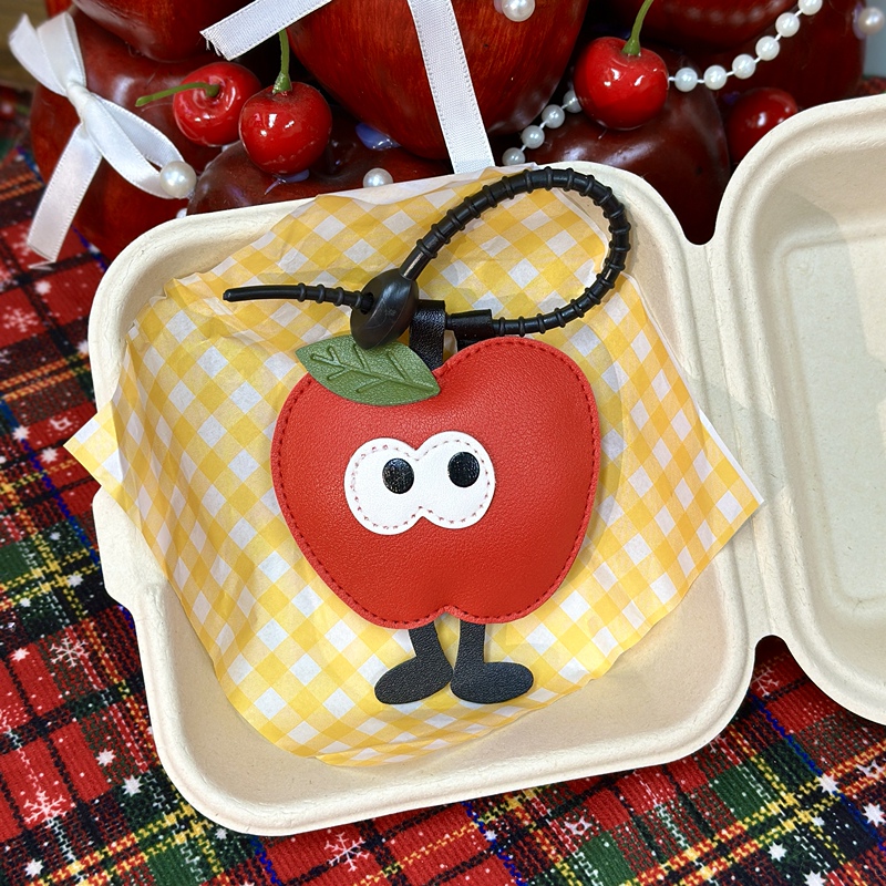 Leather Apple Pendant, Luggage Tag, Keychain, Bag Charm, Exquisite Car Hanging Ornament, Cute Souvenir