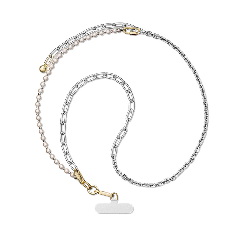 CASEの新作、調節可能なショルダーストラップ、チェーン、長めの吊り下げロープが付いた、メタルハート型のペーパークリップをモチーフにした2in1クロスボディネックストラップ。