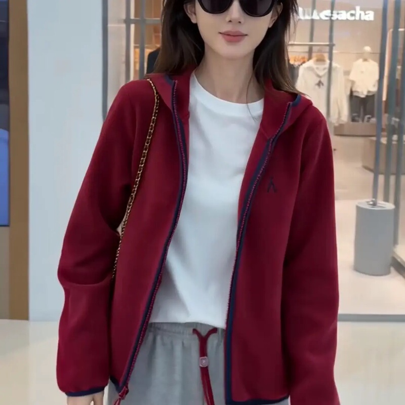 Lesacha Lanstone! 26 New Stylish and Trendy Color-Blocked Design Niche Hooded Sweatshirt (24332) Lesacha Lanstone! 26 New Stylish and Trendy Color-Blocked Design Niche Hooded Sweatshirt (24332)