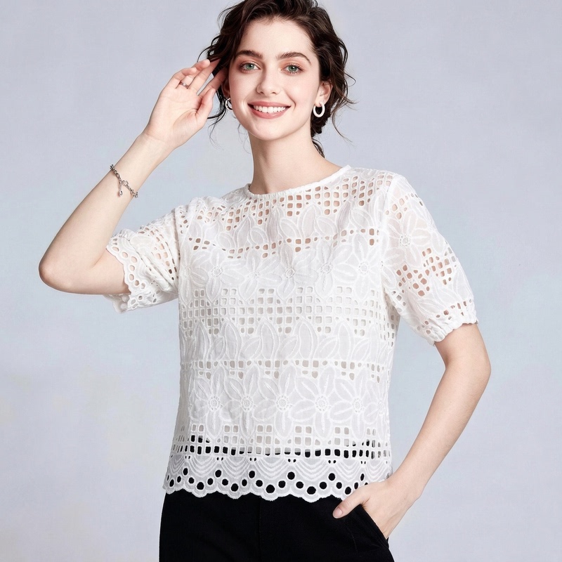 2026 Summer New Style Light Luxury Hollow Lace Short-Sleeve Top for Women with a Gentle Design, Versatile and Fashionable