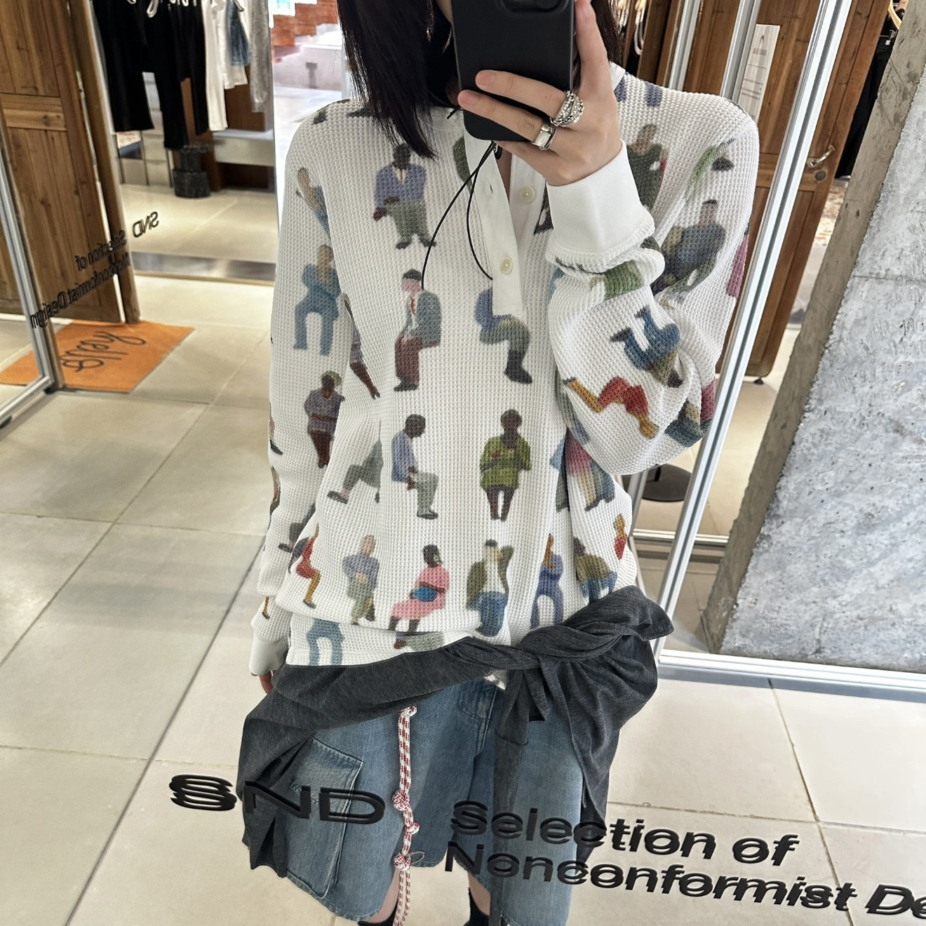 25年必买！杨幂同款JW Anderson童趣印花长袖，侧开叉设计太绝了-服装品牌-淘宝好物网
