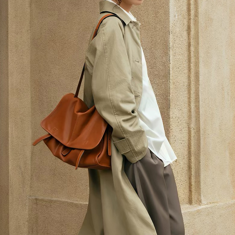 【Celebrity Style】Water-Dyed Vegetable-Tanned Sheepskin Large-Capacity Messenger Mail Bag, Medium Size 【Celebrity Style】Water-Dyed Vegetable-Tanned Sheepskin Large-Capacity Messenger Mail Bag, Medium Size
