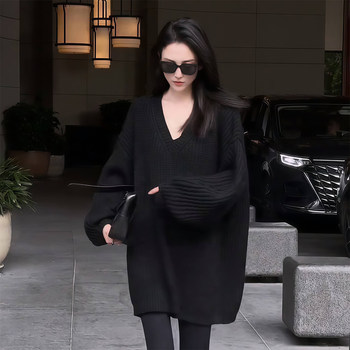 Black v-neck unique and beautiful mid-length sweater with shark pants top that covers the butt, fashionable style for women in autumn