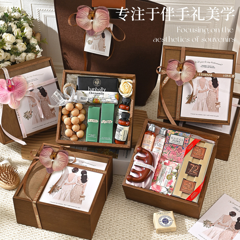 Souvenirs for Female Bridesmaids, Exquisite and Practical Ladies' Gifts, Wedding Gifts for the Sister Group, Wooden Box, High-End, Light Luxury, Love Orange Souvenirs for Female Bridesmaids, Exquisite and Practical Ladies' Gifts, Wedding Gifts for the Sister Group, Wooden Box, High-End, Light Luxury, Love Orange