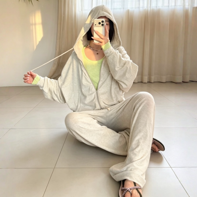 Zhou Yutong's Same Style Amv Slimming Wide-Leg Pants Hoodie, Relaxed Fit Sweatshirt and Sweatpants Americ@N Vintage