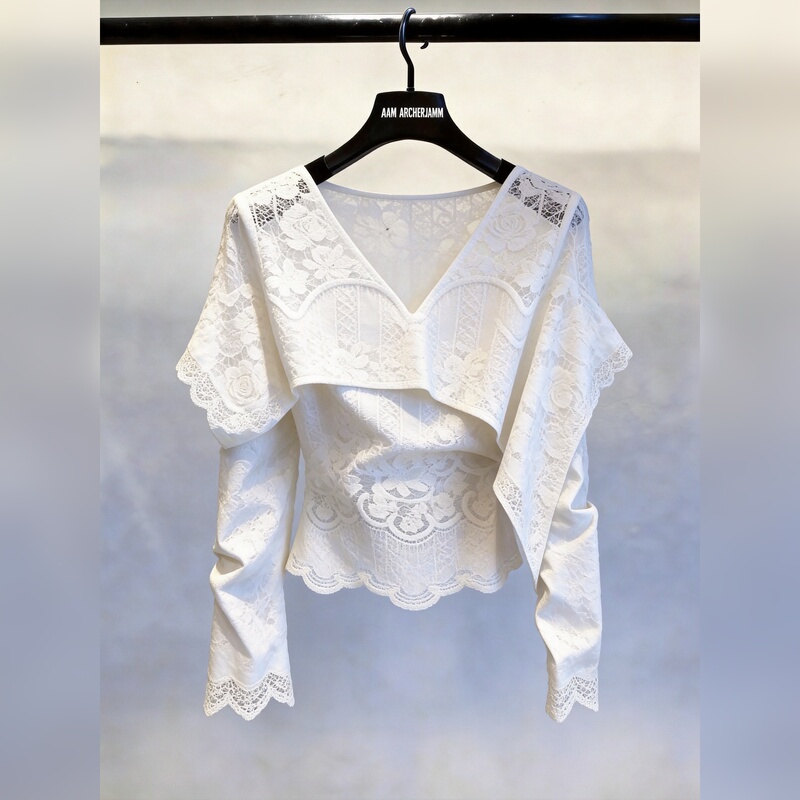 French Lace Top for Women, White Long-Sleeved, High-End Design, Elegant, Workwear Fashion, New Style for Autumn 2026