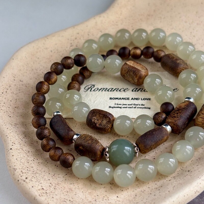 Commuting Companion for Workers: Hetian Jade and Agarwood Multi-Circle Bracelet, Can Be Used as a Necklace, with a Subtle Fragrance and Unique Design