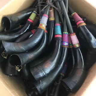 Decoraciones para el hogar del escenario, accesorios de trompeta de yunnan, característico sonido de trompeta étnica, interpretación de trompeta de trompeta wa, trombón de estilo étnico