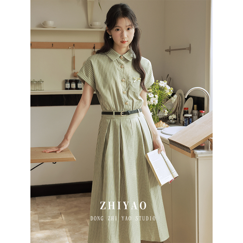Dong Zhiyao's New Summer French-Style Preppy Green Striped Short-Sleeve Dress for Women, Waist-Cinching and Elegant Shirt Dress