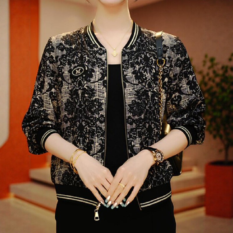 Light Luxury Style Long-Sleeved Short Jacket, Reversible Mother's Clothing, K-Style Fashionable Women's Outerwear, Round Neck Zipper Jacket, Women's Top Light Luxury Style Long-Sleeved Short Jacket, Reversible Mother's Clothing, K-Style Fashionable Women's Outerwear, Round Neck Zipper Jacket, Women's Top