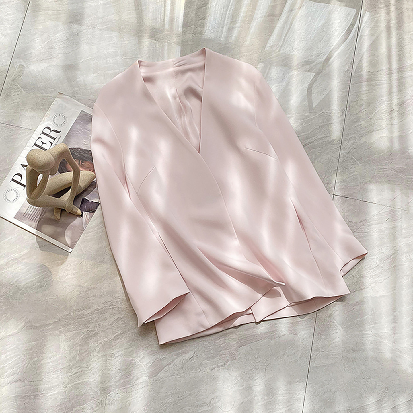 2026年，自然光拍摄女装男装挂拍平铺摄影如何提升亚马逊销量？