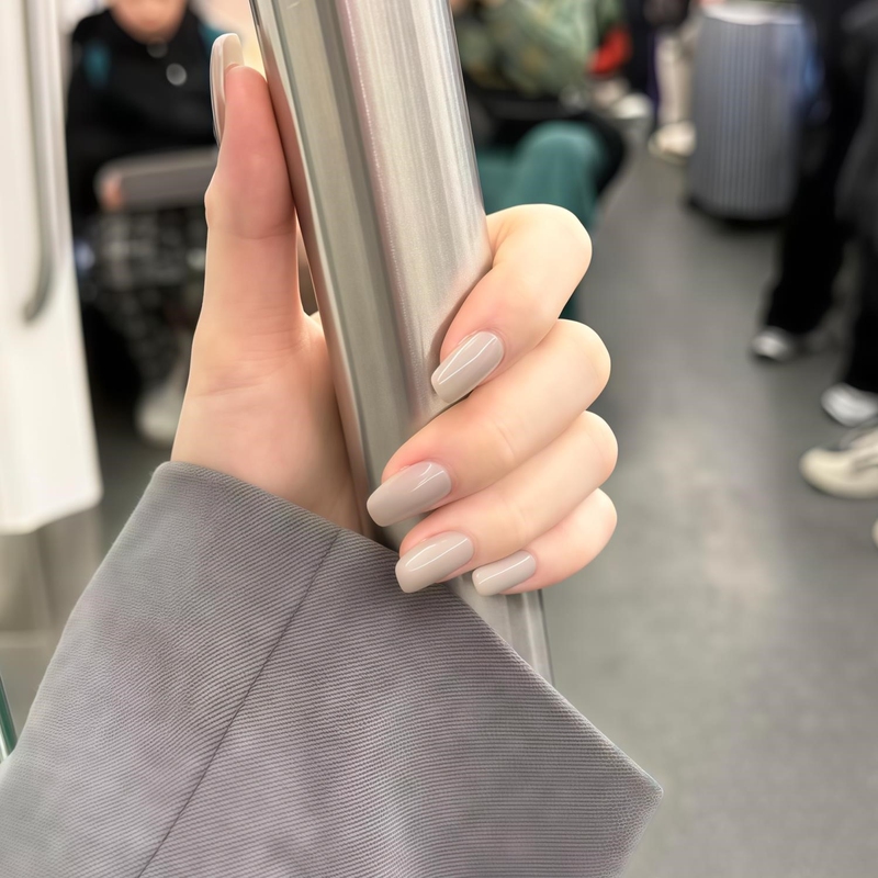 2026 New Milk Tea Gray Wearable Nails for Autumn, Simple and Elegant for Commuting, Handmade Detachable Finished Nail Stickers 2026 New Milk Tea Gray Wearable Nails for Autumn, Simple and Elegant for Commuting, Handmade Detachable Finished Nail Stickers