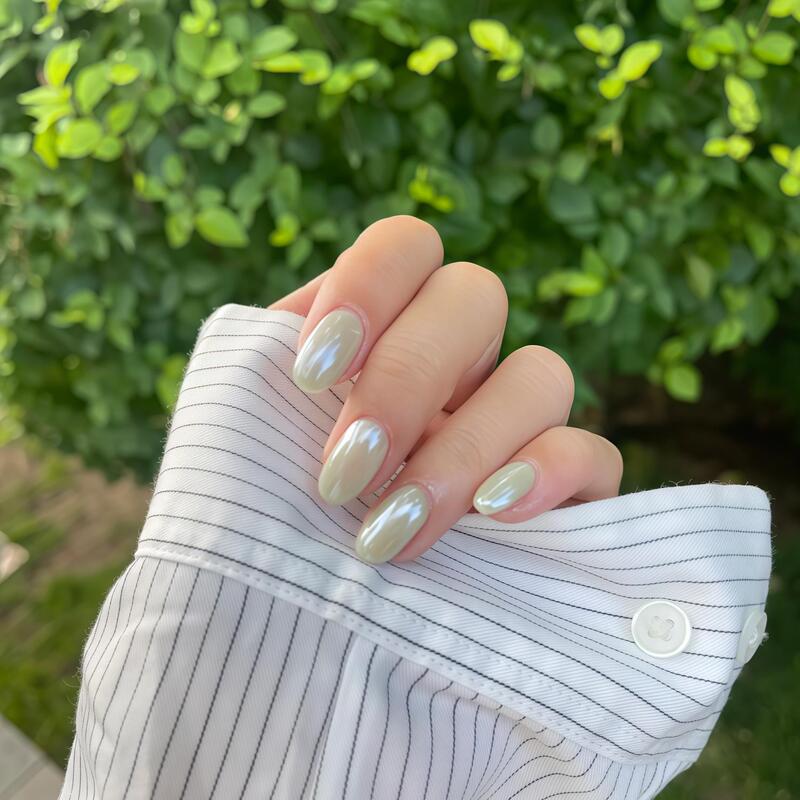 Summer Fresh Style Aurora Honeydew Color Short Press-On Nails with a High-End Feel, Handmade Nail Art Finished Fake Nail Stickers