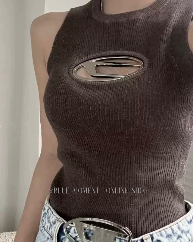 (Yu Shuxin's Same Style) Die Metal Letter Hollow-Out Letter Knit Tank Top