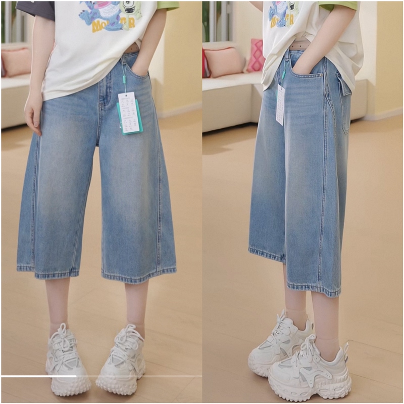 Back Pocket Denim Shorts