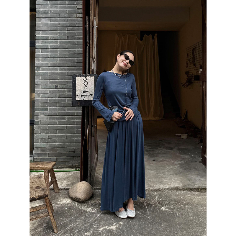 【Aurasahi】Minimalist and Relaxed Knit Two-Piece Set for Women, Soft and Smooth Fabric, Elegant Suit T72302
