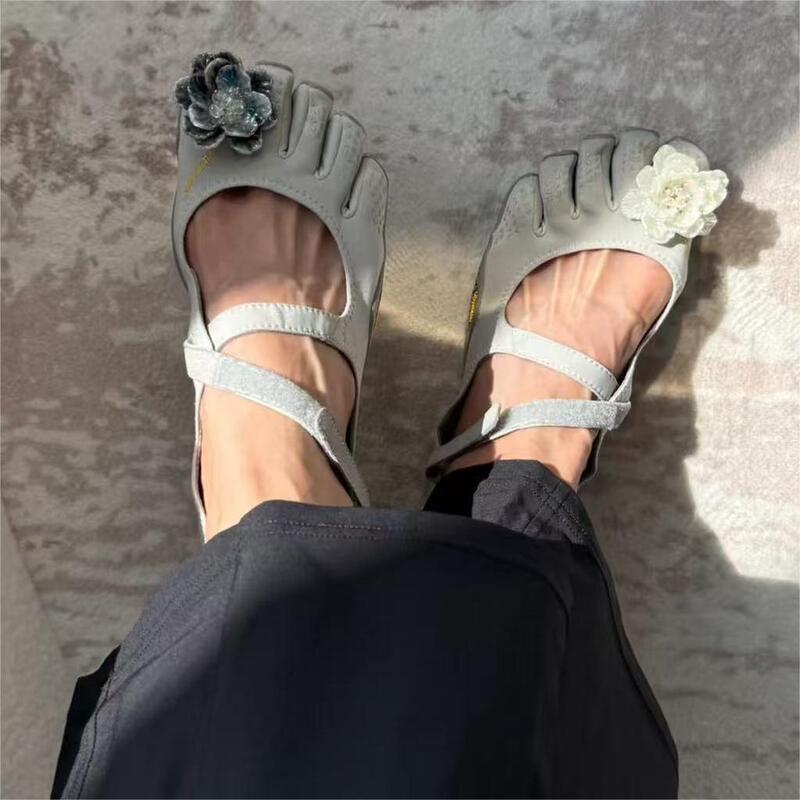 Jennie's Same Style Vb Five-Finger Shoes for Women, Indoor Fitness Yoga Pilates Soft-Soled Non-Slip Dance Comprehensive Training Shoes Jennie's Same Style Vb Five-Finger Shoes for Women, Indoor Fitness Yoga Pilates Soft-Soled Non-Slip Dance Comprehensive Training Shoes