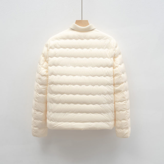 2025 New Lightweight down Jacket for Women, Autumn and Winter, Wave Pattern Quilting, Versatile Round Neck, Inner down Lining