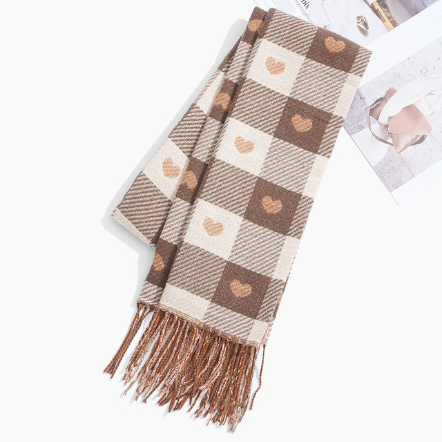 Winter Scarf Birthday Gift for Female Friends, Practical and High-End, 2025 New Style Gift Box