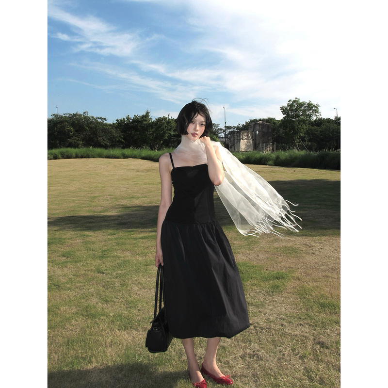 Shiyu [Structure Analysis] Multi-Structure Patchwork Slim-Fit Commuter Sleeveless Camisole Dress with Floral Design