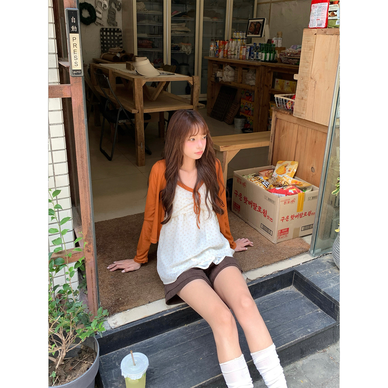 Soda Girl Early Autumn Orange Long-Sleeve Knit Top for Women 2026 Korean Style Design Slimming Two-Piece Set Small Top