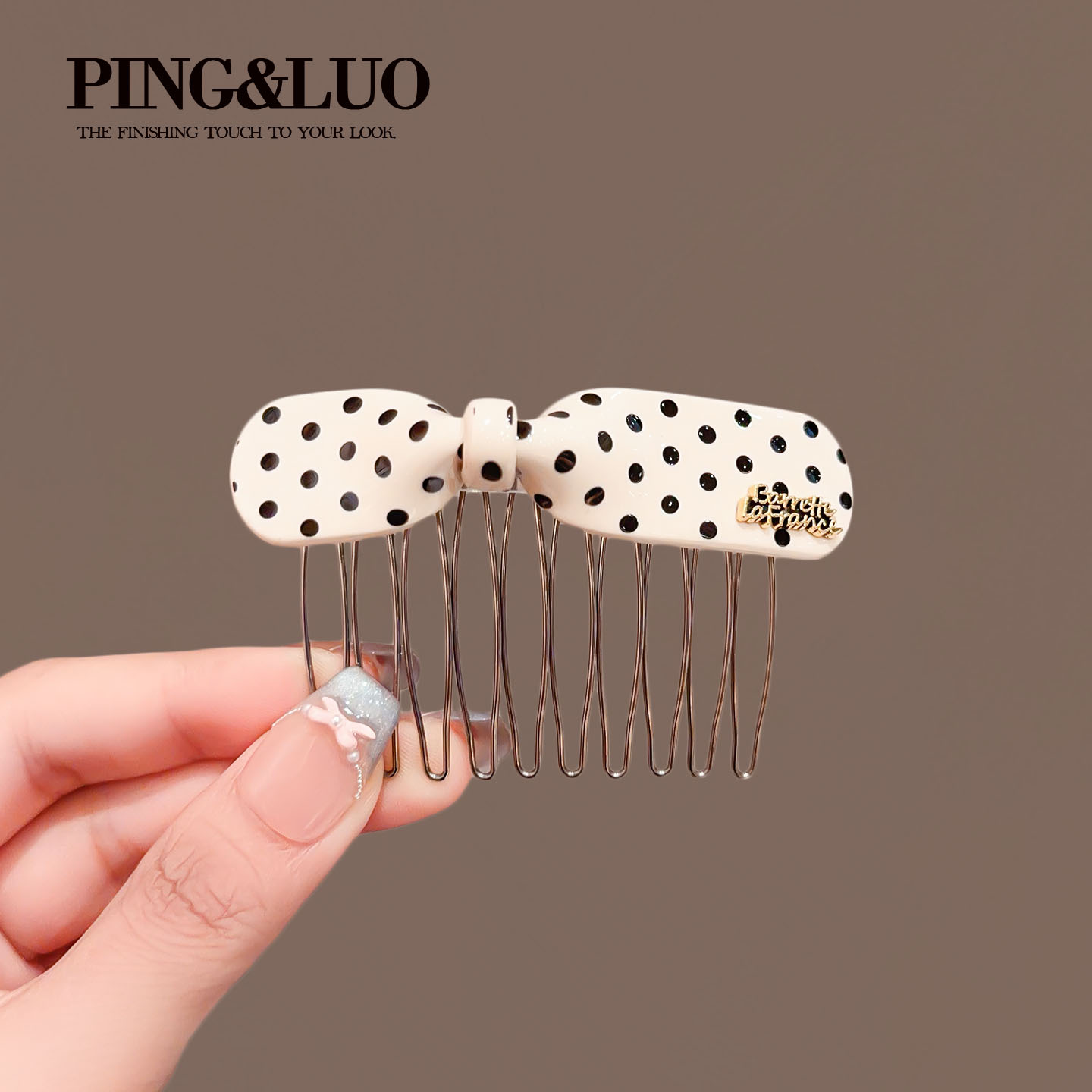 Simple and elegant polka dot bow hair comb for women, new spring/summer style, perfect for tidying up stray hairs, versatile inverted comb.