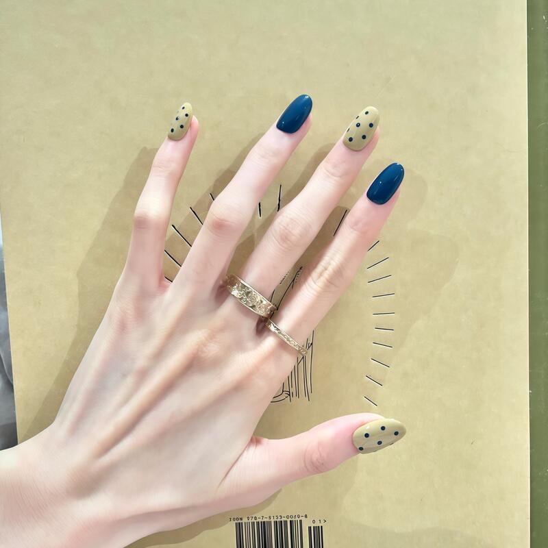 2026 Spring/Summer New Color-Block Polka Dot Handmade Wearable Nails Blue Color-Shift Nail Stickers Removable Whitening Finished Product