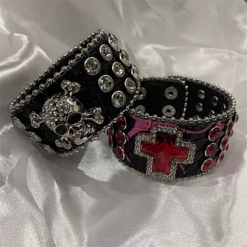 Tear Mark* Subculture Decadent Skull Cross Bracelet Sequin Hot Girl Studded Punk Bracelet Tear Mark* Subculture Decadent Skull Cross Bracelet Sequin Hot Girl Studded Punk Bracelet