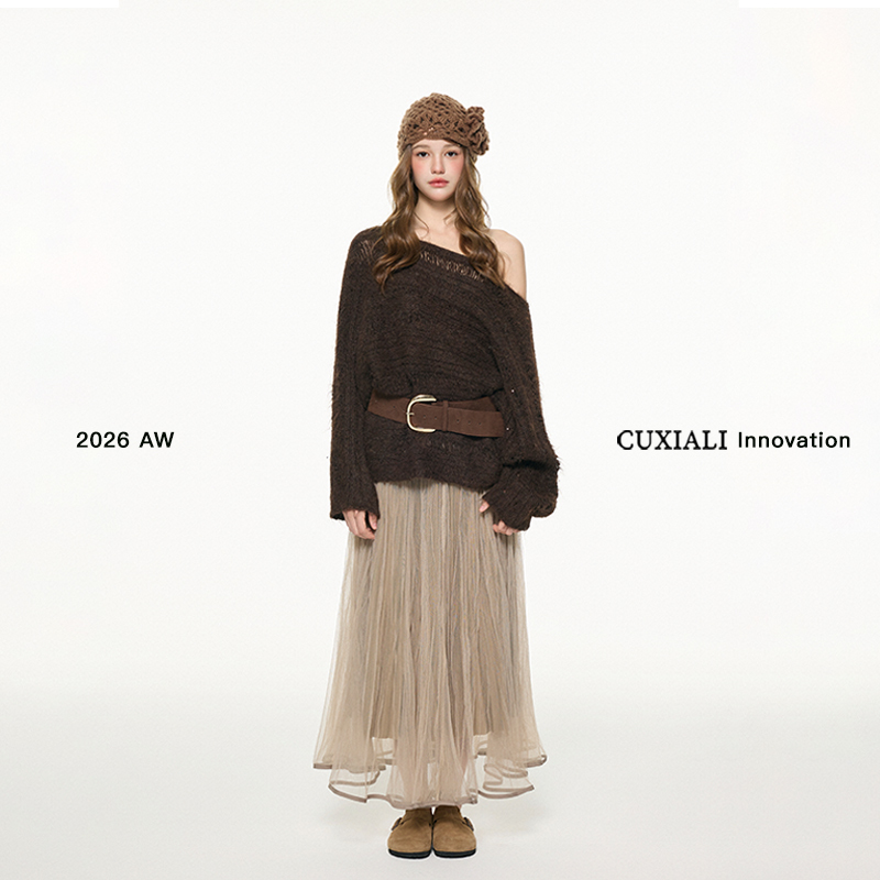 Early Summer Pear Cuxiali丨Coffee-Colored Asymmetrical Shoulder Lazy Style Hollow-Out Hoodless Off-Shoulder Loose Sweater for Women in Autumn and Winter