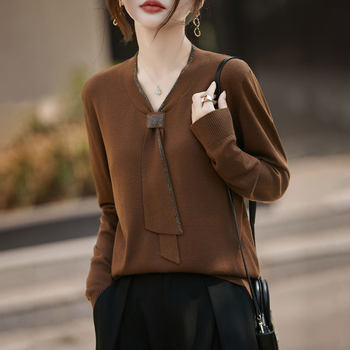 V-neck 100 pure wool sweater for women