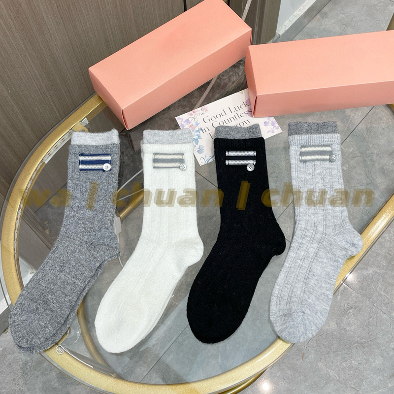 Wachuanchuan Socks, Long Tube Socks for Women, Sock Accessories with Letters, Lightweight, Soft, Breathable, High Tube Socks for Outerwear