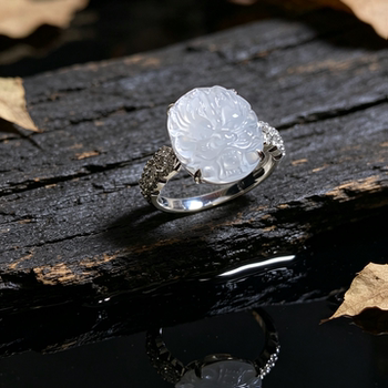 Jade a grade high ice dragon 18k gold diamond ring