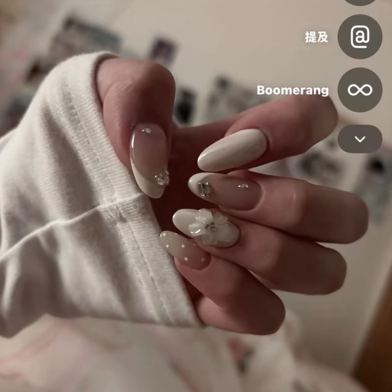 2026 White Carved Lily Flower Press-On Nails Handmade Medium-Length Simple Manicure High-End Stunning Almond Nails 2026 White Carved Lily Flower Press-On Nails Handmade Medium-Length Simple Manicure High-End Stunning Almond Nails