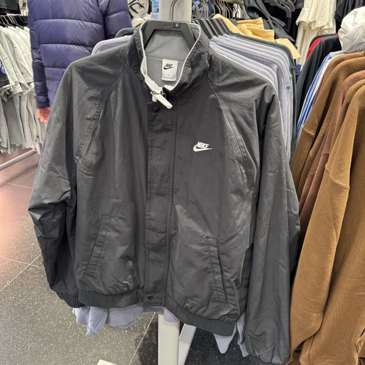 Nike Autumn and Winter Men's Sports Casual Warm Fleece-Lined Jacket Fz0657-010 Nike Autumn and Winter Men's Sports Casual Warm Fleece-Lined Jacket Fz0657-010