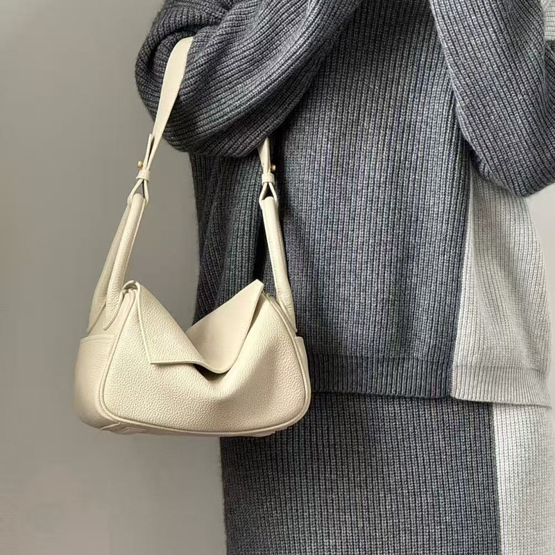 [Same Style as Wang Churan] Gongzhixuan Yuanbao Bag Cowhide Pillow Bag Single Shoulder Crossbody Bag Commuting Underarm Bag
