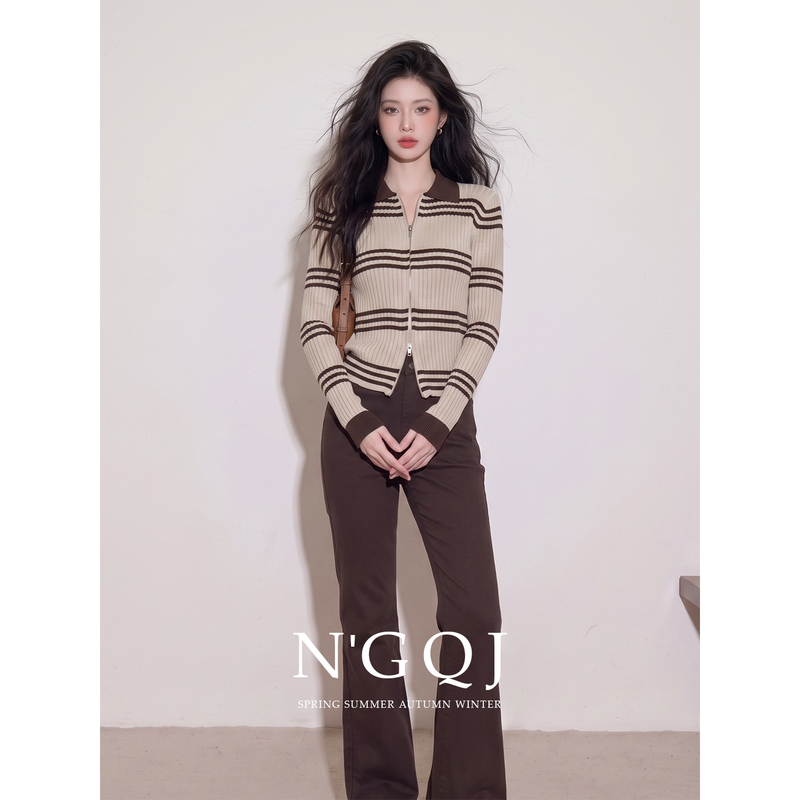 Autumn Suit for Women 2026 New Style Commuter Outfit Elegant Color-Block Striped Knit Top and Slim-Fit Pants Two-Piece Set for Women Autumn Suit for Women 2026 New Style Commuter Outfit Elegant Color-Block Striped Knit Top and Slim-Fit Pants Two-Piece Set for Women