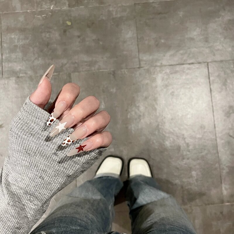 High-End Nail Art, Pure Handmade Wearable Nails, Leopard Print, Hot Girl Style, Black French Minimalist Retro Sweet Cool Nail Tips That Enhance Complexion High-End Nail Art, Pure Handmade Wearable Nails, Leopard Print, Hot Girl Style, Black French Minimalist Retro Sweet Cool Nail Tips That Enhance Complexion