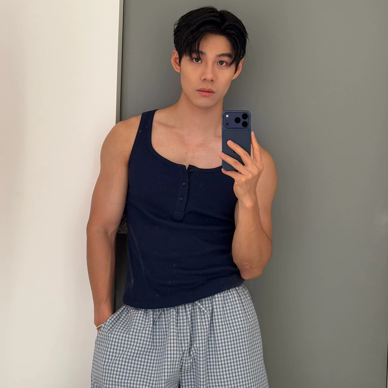 [Same Style as Xu Guanghan] Yamaumi New Unisex Casual Henry Collar Slim-Fit Vest 2026 Summer