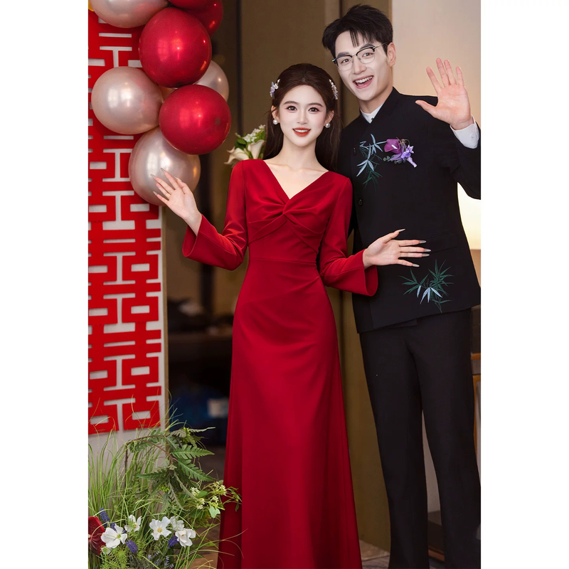 Red Toast Dress for the Bride, High-End French-Style Engagement Gown, 2026 New Model, Stunning Long-Sleeve Homecoming Thank-You Banquet Casual Wear
