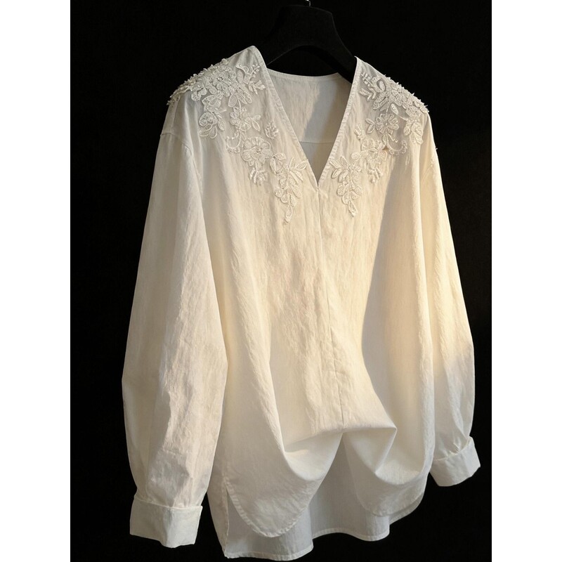 Shenzhen Nanyou High-End White V-Neck Linen Shirt for Women, Summer New Chinese Style Ramie Hand-Embroidered Cotton-Linen Top Shenzhen Nanyou High-End White V-Neck Linen Shirt for Women, Summer New Chinese Style Ramie Hand-Embroidered Cotton-Linen Top