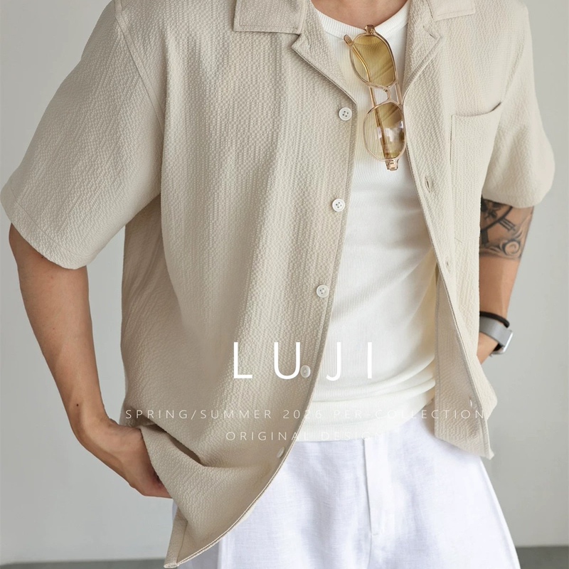 Luji Italian High-End Textured Cuban Collar White Short-Sleeve Shirt with Pocket, Moisture-Wicking, Breathable, Loose Fit, Casual Men's Shirt