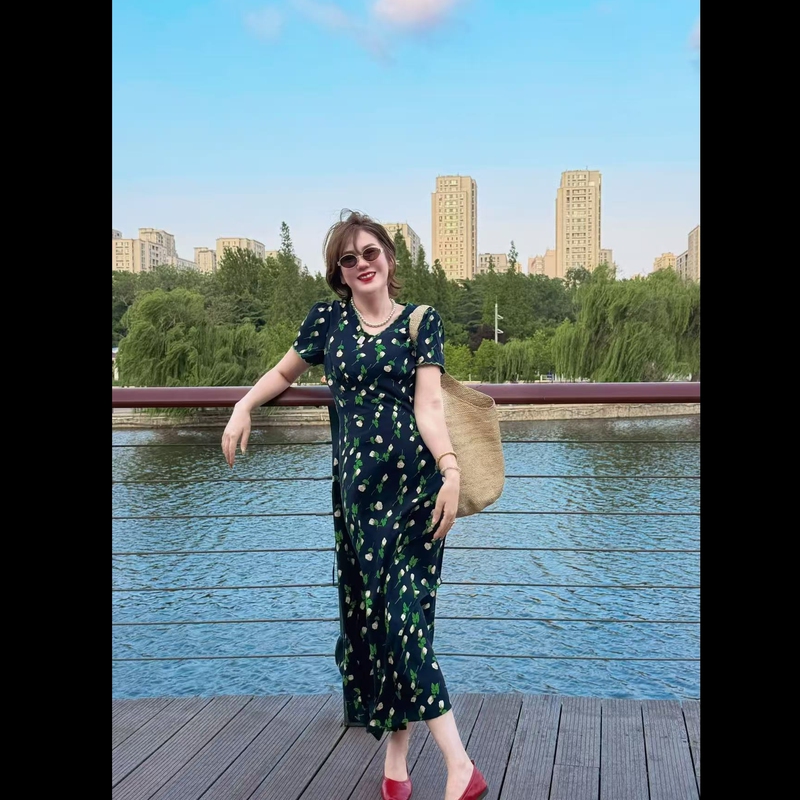 Muzijing - "Hua Cai" New Summer Style Casual Versatile Comfortable Cool V-Neck Rayon Cotton Dress Muzijing - "Hua Cai" New Summer Style Casual Versatile Comfortable Cool V-Neck Rayon Cotton Dress