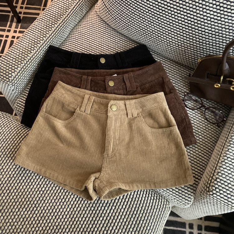 American Retro Corduroy High-Waisted Shorts for Women, Early Autumn Hot Pants, Versatile Slimming A-Line Pants, 2026 New Trendy Style