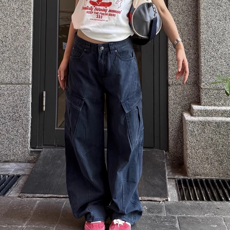 American High Street Style Multi-Pocket Cargo Pants, Unisex Design, Loose Fit, Pleated, Versatile, Casual, Washed Long Pants American High Street Style Multi-Pocket Cargo Pants, Unisex Design, Loose Fit, Pleated, Versatile, Casual, Washed Long Pants