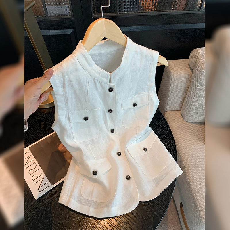 Old Money Style White Stand-Collar Fashionable Sleeveless Top for Women, New Summer Model with a High-End Feel, Elegant and Versatile Vest Old Money Style White Stand-Collar Fashionable Sleeveless Top for Women, New Summer Model with a High-End Feel, Elegant and Versatile Vest
